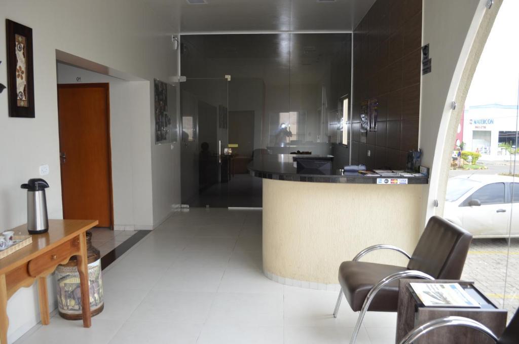 Hotel Palace Avenida Caiaponia Ruang foto